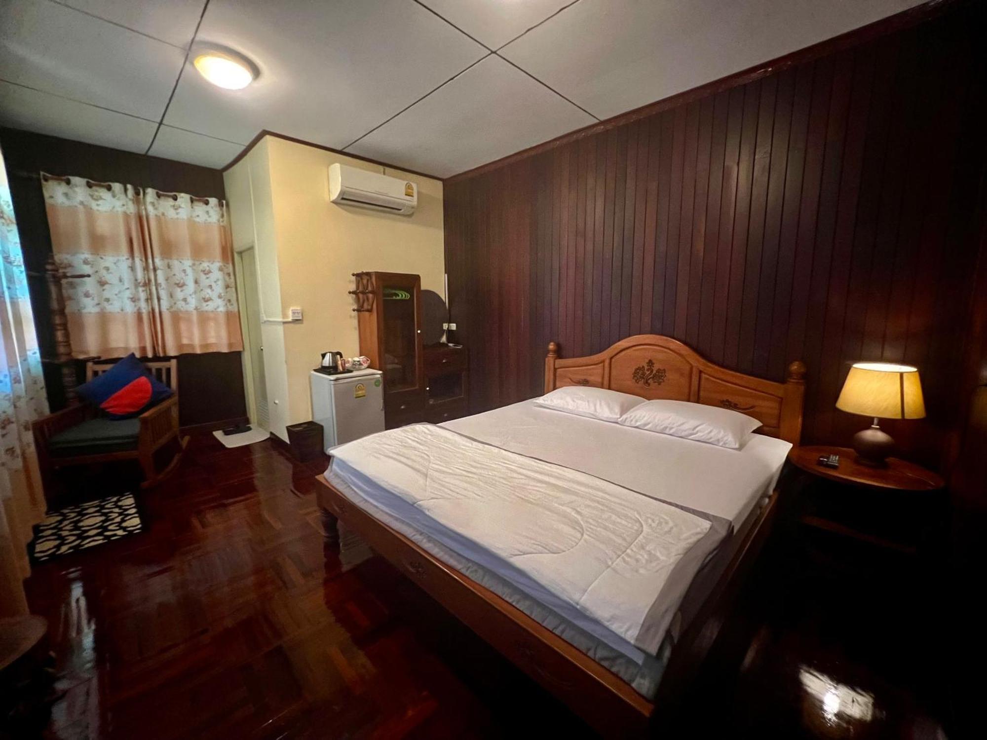 Ban Heng Apartamento Phra Nakhon Si Ayutthaya Exterior foto