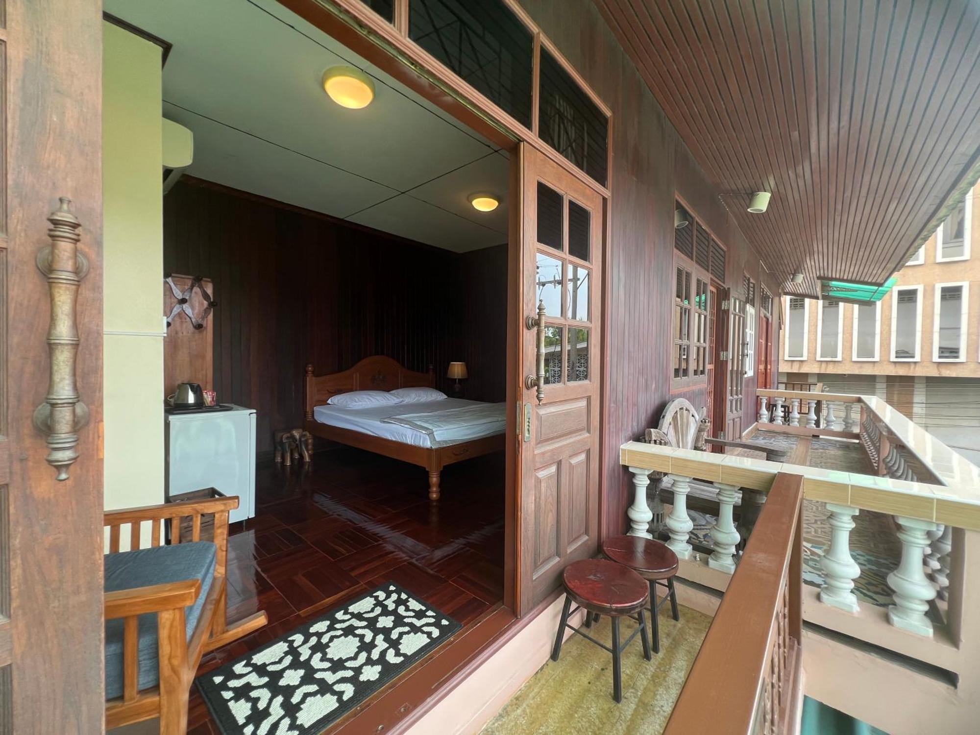 Ban Heng Apartamento Phra Nakhon Si Ayutthaya Exterior foto